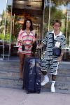 Spanje 4 augustus 2022
Andre Hazes viert vakantie in Spanje met zijn moeder tante en neven. De tattoo 1212 is bijna weg gelaserd .