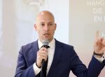 Hilversum 28 maart 2022
Presentatie boek en munt van Bibian Mentel. Haar man Edwin Spee kwam met zijn vriendin Mandy. 
Bert v Ravenswaaij