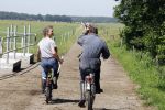Ruinerwold 3 augustus 2022
Boer Evert met zijn nieuwe vriendin Maud bij zijn boerderij . Matthijs Albers was mee.