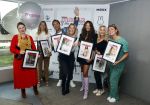 Amsterdam 14 september 2022
Uitreiking Fabulous mama awards bij George Marina .
Anouk Smulders Coosje Smit Bas Smit Marielle Smit Maria Tailor Kimberley Klaver en Pauline Wingelaar