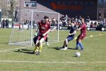 Utrecht 27 maart 2022
Bij voetbalclub DHSC in Utrecht wordt een dag georganiseerd waar geld opgehaald wordt voor Ukraine. Wesley Sneijder Mart Hoogkamer Evgeniy Levchenko Djarno Hofland Juvat Westendorp Koen Weijland Noa Zeeuw Glenn Helder ea spelen oa mee.
Djarno Hofland