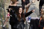 Zandvoort 4 september 2022
Floor Jansen zingt het nederlandse volkslied voorafgaand aan den Nederlands F1 Grand Prix . Ook haar man Hannes v Dahl en hun dochtertje waren erbij.
