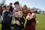 Utrecht 27 maart 2022
Bij voetbalclub DHSC in Utrecht wordt een dag georganiseerd waar geld opgehaald wordt voor Ukraine. Wesley Sneijder Mart Hoogkamer Evgeniy Levchenko Djarno Hofland Juvat Westendorp Koen Weijland Noa Zeeuw Glenn Helder ea spelen oa mee.