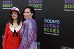 Amsterdam 24 augustus 2022
Oremiere Bodies Bodies Bosies van Halina Reijn in Tuschinski . `Halina en haar hartsvriendin Carice v Houten