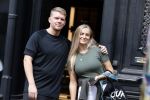 Amsterdam 24 augustus 2022
Jacob Ferilli met zijn zus op de pc hooftstraat