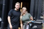 Amsterdam 24 augustus 2022
Jacob Ferilli met zijn zus op de pc hooftstraat