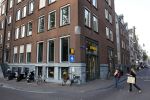Amsterdam 23 augustus 2022
De huis genoten / vriendinnen van prinses Amalia gaan boodschappen doen bij de jumbo om de hoek van hun huis aan de grachtn van Amsterdam.