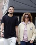 Amsterdam 16 maart 2022
Karin de Rooij met haar zoon Nigel op de cornelis schuytstraat
