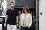 Amsterdam 16 maart 2022
Karin de Rooij met haar zoon Nigel op de cornelis schuytstraat