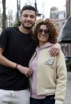 Amsterdam 16 maart 2022
Karin de Rooij met haar zoon Nigel op de cornelis schuytstraat