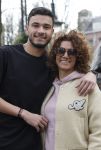 Amsterdam 16 maart 2022
Karin de Rooij met haar zoon Nigel op de cornelis schuytstraat