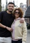 Amsterdam 16 maart 2022
Karin de Rooij met haar zoon Nigel op de cornelis schuytstraat