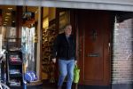 Amsterdam 19 maart 2022
Maarten Spanjer doet boodschappen op de cornelis schuytstraat