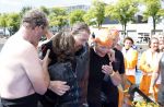 Amsterdam 28 augustus 2022
ALS Cityswim in de grachten van Amsterdam.
Marie Carmen Oudendijk zwemt met haar broer de cityswim .Haar broer heeft ALS