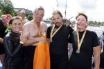 Amsterdam 28 augustus 2022
ALS Cityswim in de grachten van Amsterdam.
Marie Carmen Oudendijk zwemt met haar broer de cityswim .Haar broer heeft ALS