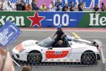Zandvoort 4 september 2022
Nederlandse F1 Grand Prix op circuit Zandvoort.
Mark Wegh met Fernando Alonso in zijn electrische porsche