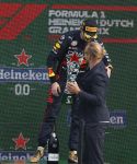 Zandvoort 4 september 2022
Nederlandse F1 Grand Prix op circuit Zandvoort.
Het podium met Max Verstappen 1e George Rusell 2e en Charles Leclerc 3e. Prins Bernhard reikt de prijzen uit.