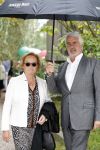 Amsterdam 15 september 2022
Kimberley Klaver en Michel v d Bergh trouwen bij het rijk van de keizer . Ze trouwen in de openlucht. Pieter Storms met zijn vrouw Nina Brink Storms