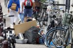 Amsterdam 1 augustus 2022
Het nieuwe huis van prinses Amalia wordt helemaal verbouwd . Er zijn nu ook veiligheids camera's opgehangen . Grachtenpand.