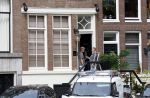 Amsterdam 1 augustus 2022
Het nieuwe huis van prinses Amalia wordt helemaal verbouwd . Er zijn nu ook veiligheids camera's opgehangen . Grachtenpand.