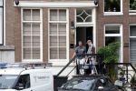 Amsterdam 1 augustus 2022
Het nieuwe huis van prinses Amalia wordt helemaal verbouwd . Er zijn nu ook veiligheids camera's opgehangen . Grachtenpand.