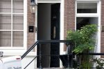 Amsterdam 1 augustus 2022
Het nieuwe huis van prinses Amalia wordt helemaal verbouwd . Er zijn nu ook veiligheids camera's opgehangen . Grachtenpand.