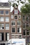 Amsterdam 1 augustus 2022
Het nieuwe huis van prinses Amalia wordt helemaal verbouwd . Er zijn nu ook veiligheids camera's opgehangen . Grachtenpand.