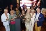 Den Haag 2 september 2022
Onthulling beeld Anneke Gronloh in de schouwburg van Den Haag . Ria Valk Tineke de Nooij Conny Vink Willeke Alberti Bart Peeters Sjors v d Panne Ronnie Tober en Wieteke v Dort
