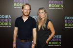 Amsterdam 24 augustus 2022
Premiere Bodies Bodies Bosies van Halina Reijn in Tuschinski . Robert de Hoog en partner