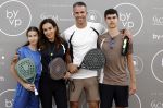 Capelle aan de IJssel 7 september 2022
Presentatie kleinglijn voor Padel van Robin van Persie en zijn vrouw Bouchra v Persie. Robin met zijn vrouw Bouchra zoon Shaqueel en Dina Layla