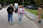 Loenen aan de Vecht 15 september 2022
Roxeanne Hazes gaat voorleen op basisschool Ludgerus in Loenen waar ze zelf vroegr op heeft gezeten . Haar vriend Erik Swennes is er ook bij.