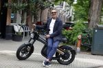 Amsterdam 1 augustus 2022
Ruud Gullit op zijn electrische Brekr scooter in Amsterdam zuid.