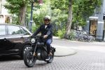 Amsterdam 1 augustus 2022
Ruud Gullit op zijn electrische Brekr scooter in Amsterdam zuid.