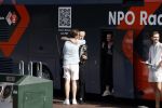 Blaricum 7 september 2022
Ruud de Wild en Gijs Staverman toeren met deRadio2 collectebus door nederland om geld op te halen voor het KWF. in Blaricum gingen ze bij ijssalon de HOOP langs.