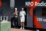 Blaricum 7 september 2022
Ruud de Wild en Gijs Staverman toeren met deRadio2 collectebus door nederland om geld op te halen voor het KWF. in Blaricum gingen ze bij ijssalon de HOOP langs.