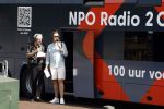 Blaricum 7 september 2022
Ruud de Wild en Gijs Staverman toeren met deRadio2 collectebus door nederland om geld op te halen voor het KWF. in Blaricum gingen ze bij ijssalon de HOOP langs.