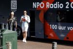 Blaricum 7 september 2022
Ruud de Wild en Gijs Staverman toeren met deRadio2 collectebus door nederland om geld op te halen voor het KWF. in Blaricum gingen ze bij ijssalon de HOOP langs.