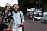 Blaricum 7 september 2022
Ruud de Wild en Gijs Staverman toeren met deRadio2 collectebus door nederland om geld op te halen voor het KWF. in Blaricum gingen ze bij ijssalon de HOOP langs.