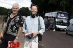 Blaricum 7 september 2022
Ruud de Wild en Gijs Staverman toeren met deRadio2 collectebus door nederland om geld op te halen voor het KWF. in Blaricum gingen ze bij ijssalon de HOOP langs.
