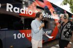 Blaricum 7 september 2022
Ruud de Wild en Gijs Staverman toeren met deRadio2 collectebus door nederland om geld op te halen voor het KWF. in Blaricum gingen ze bij ijssalon de HOOP langs.