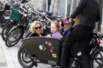 Amsterdam 11 september 2022
Premiere Charlie's chocolade fabriek in het nieuwe deLamar . Thekla Reuten in bakfiets
