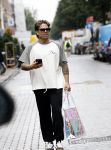 Amsterdam 27 juli 2023
Andre Hazes doet boodschap voor Monique op de PC Hooftstraat.