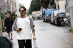 Amsterdam 27 juli 2023
Andre Hazes doet boodschap voor Monique op de PC Hooftstraat.