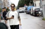 Amsterdam 27 juli 2023
Andre Hazes doet boodschap voor Monique op de PC Hooftstraat.