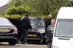 Rotterdam en Berkel en Rodenrijs 24 augustus 2023
Andre Hazes en Monique Westenberg arriveren in geblindeerde limo bij de rechtbank van Rotterdam ivm rechtszaak over dat hun zoontje Dre van school gehouden is  voor vakantie . Daarna rijden ze naar hun huis in Berkel. Er is veel pers op af gekomen . De Politie ving hen op bij de rechtbank.