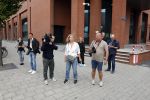Rotterdam en Berkel en Rodenrijs 24 augustus 2023
Andre Hazes en Monique Westenberg arriveren in geblindeerde limo bij de rechtbank van Rotterdam ivm rechtszaak over dat hun zoontje Dre van school gehouden is  voor vakantie . Daarna rijden ze naar hun huis in Berkel. Er is veel pers op af gekomen . De Politie ving hen op bij de rechtbank.