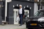 Amsterdam 4 augustus 2023
Hans v Willigenburg doet boodschappen in Amsterdam zuid.