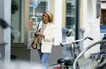 Amsterdam 4 augustus 2023
Leontien Ruiters doet boodschappen op de Cornelis schuytstraat.