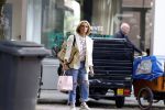 Amsterdam 4 augustus 2023
Leontien Ruiters doet boodschappen op de Cornelis schuytstraat.