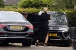 Rotterdam en Berkel en Rodenrijs 24 augustus 2023
Andre Hazes en Monique Westenberg arriveren in geblindeerde limo bij de rechtbank van Rotterdam ivm rechtszaak over dat hun zoontje Dre van school gehouden is  voor vakantie . Daarna rijden ze naar hun huis in Berkel. Er is veel pers op af gekomen . De Politie ving hen op bij de rechtbank.